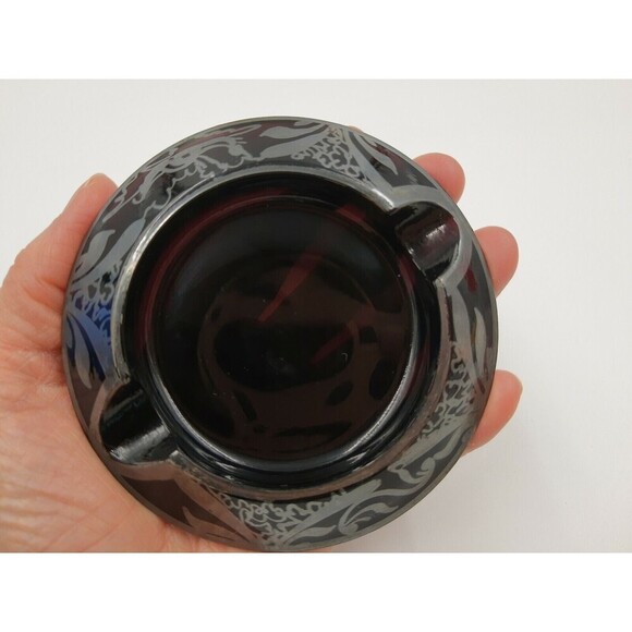VINTAGE 4" Dia Dark Purple Glass Ashtray Silver Painting - Picture 7 of 7